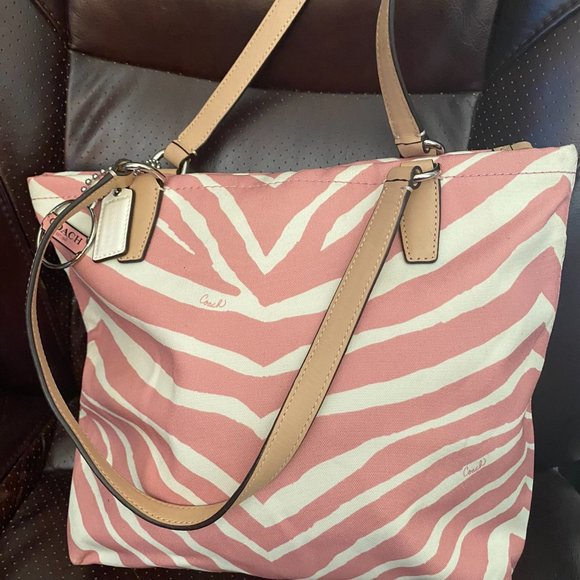 PINK/WHITE CANVAS COACH ZEBRA STRIPE TOTE - Picture 3 of 4